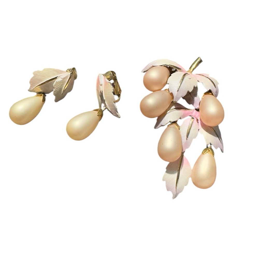 Vintage Park lane, Leaf Drop Earrings and Brooch Set